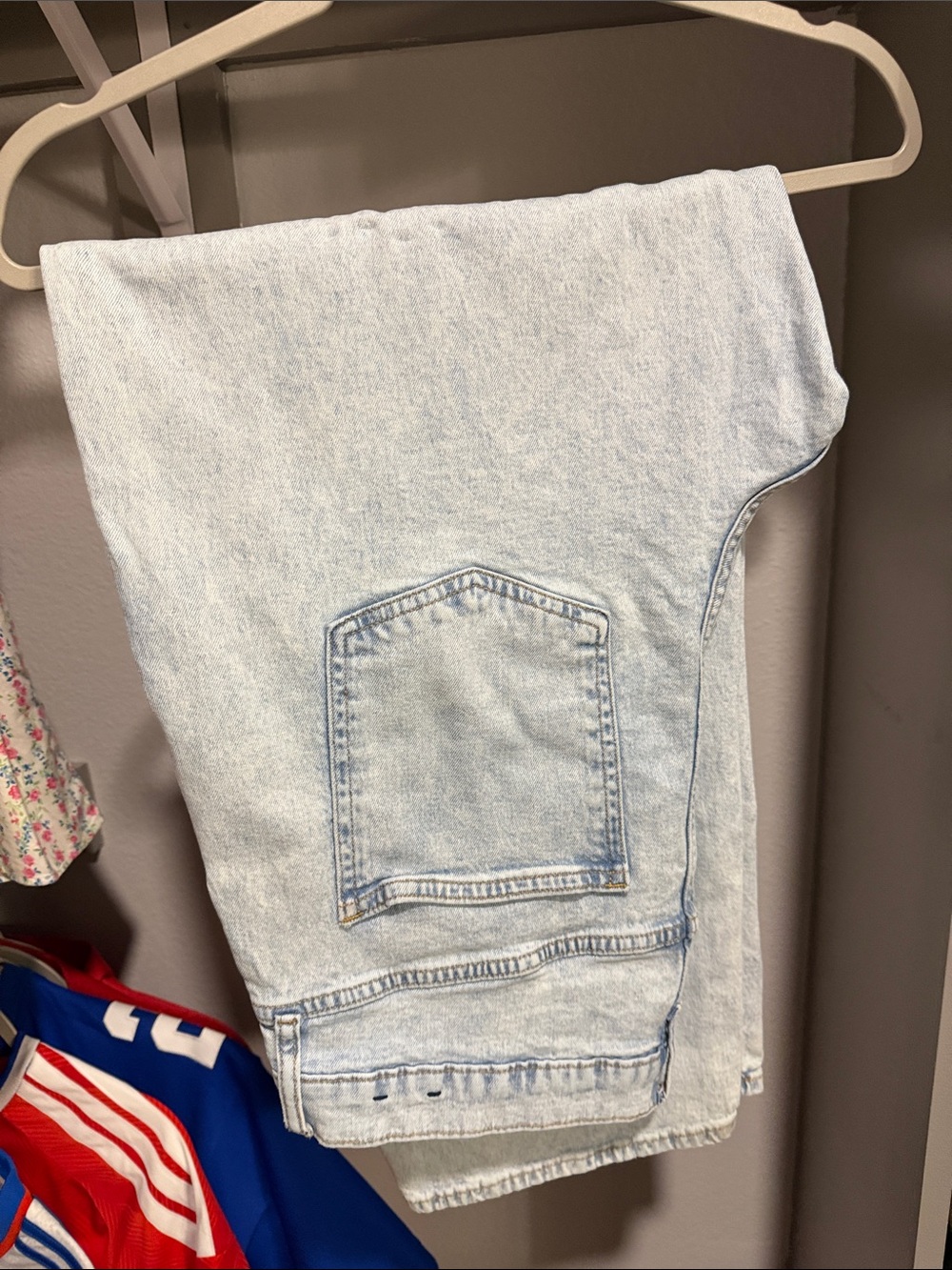GAP Light Wash Women's Cropped Jeans